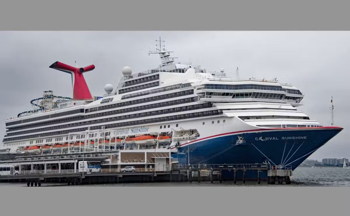 Filipino workers pulled from cruise ship in US immigration raid