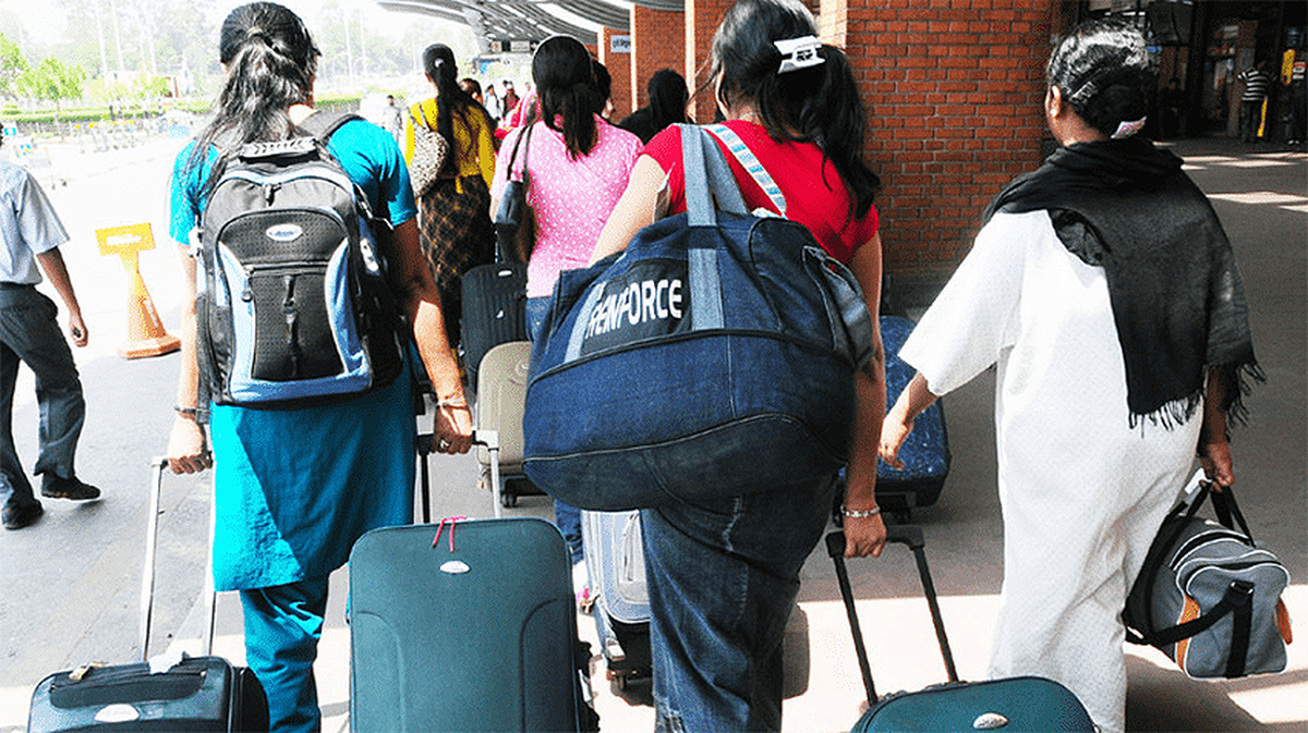 Nepalese Flood Kuwait's Homes as Filipinos and Indians Exit