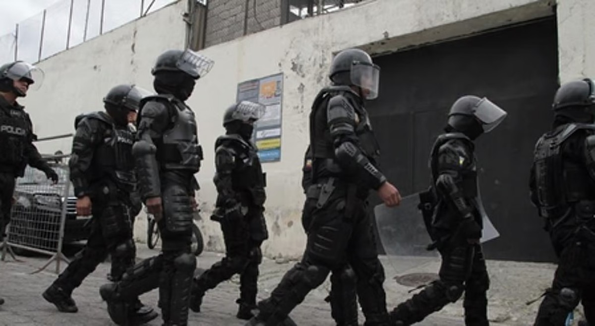 14 civilians killed in attacks in Ecuador: police