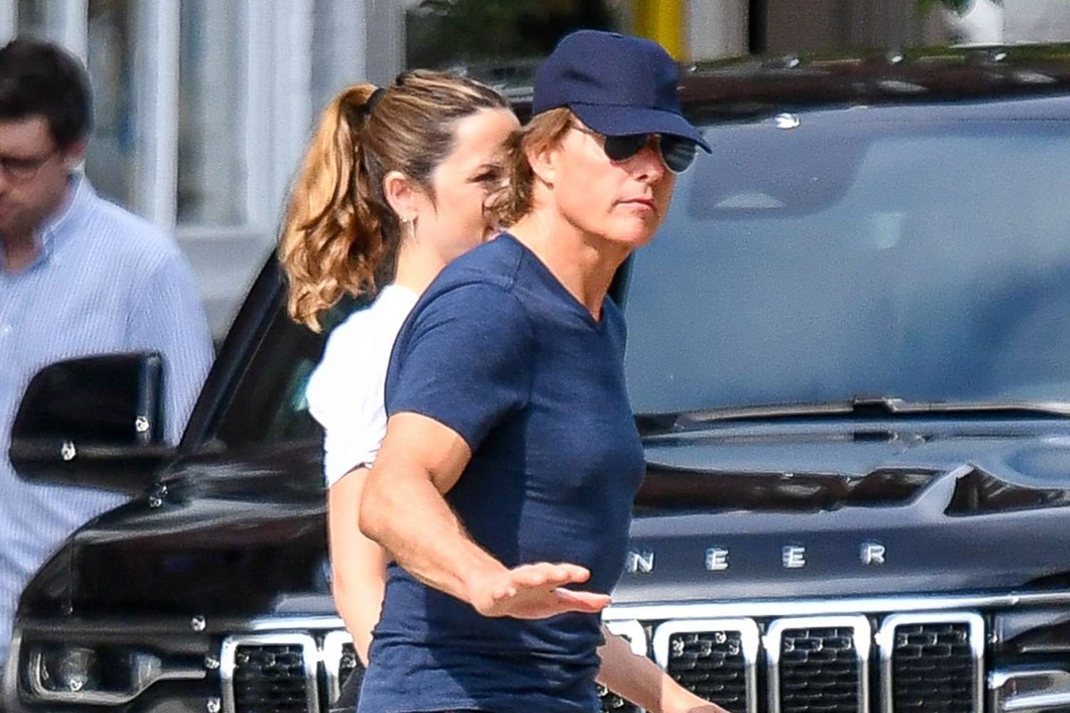 New love aloft: Tom Cruise and Ana de Armas seen together in cozy Vermont walk