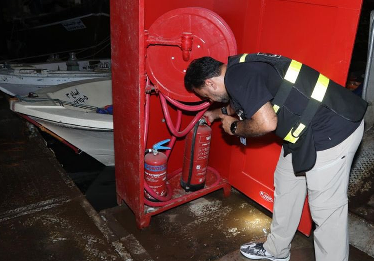 Cooking Stoves, Flammable Materials, and No Space Between! Dhows Under Fire