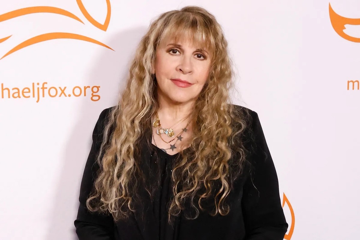 Music legend Stevie Nicks postpones tour dates after injury