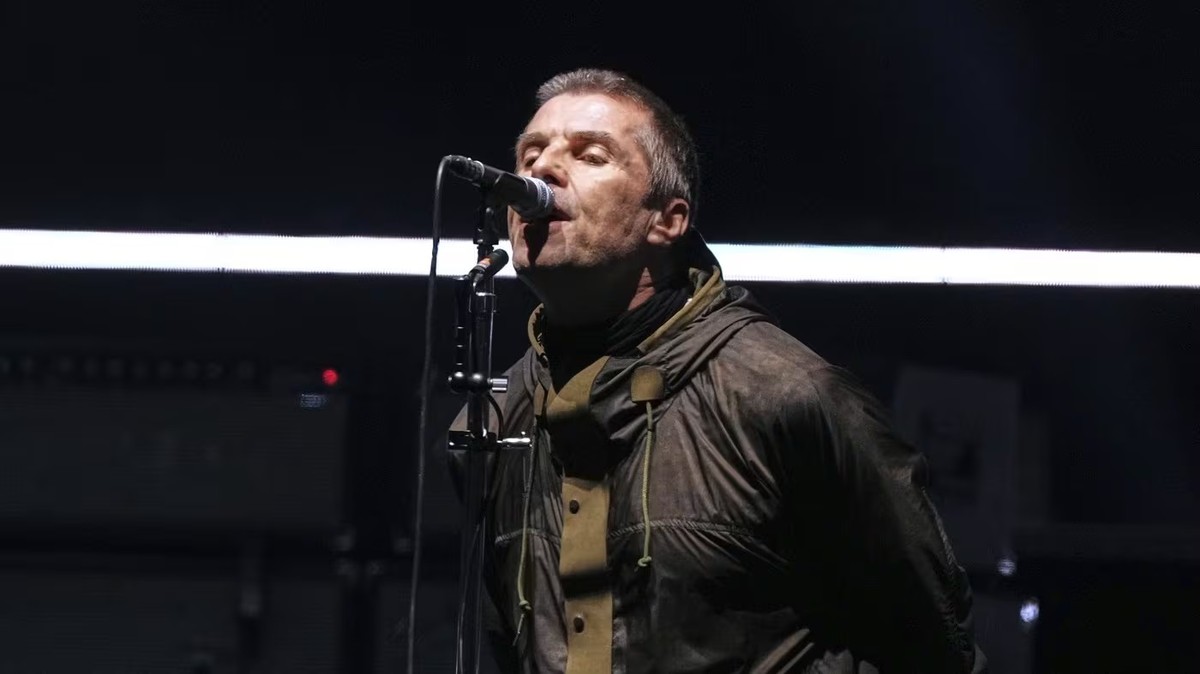 A man fell to his death during an Oasis concert at London's Wembley Stadium