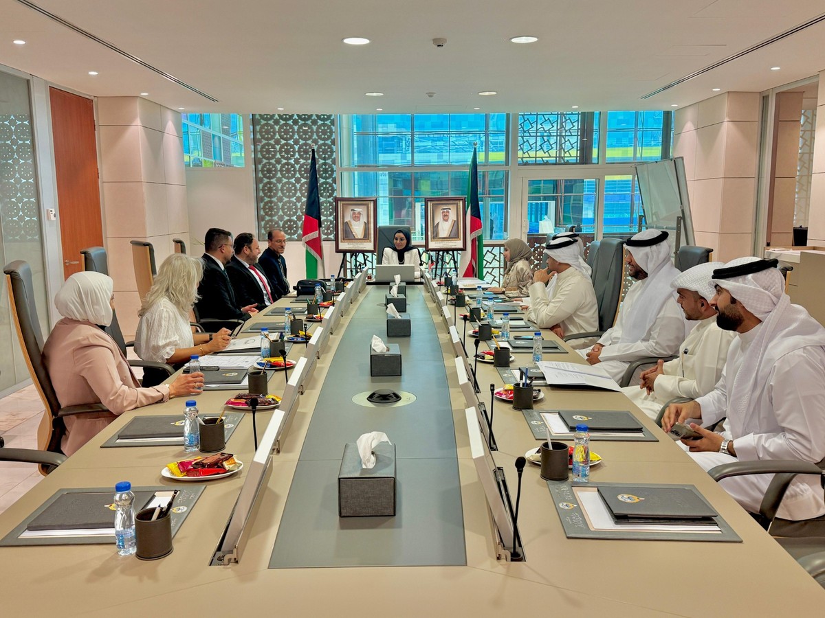 Kuwait plans to enhance online counseling services for communities