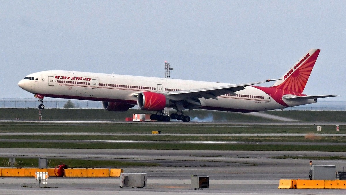 Air India flight with MPs onboard makes emergency landing