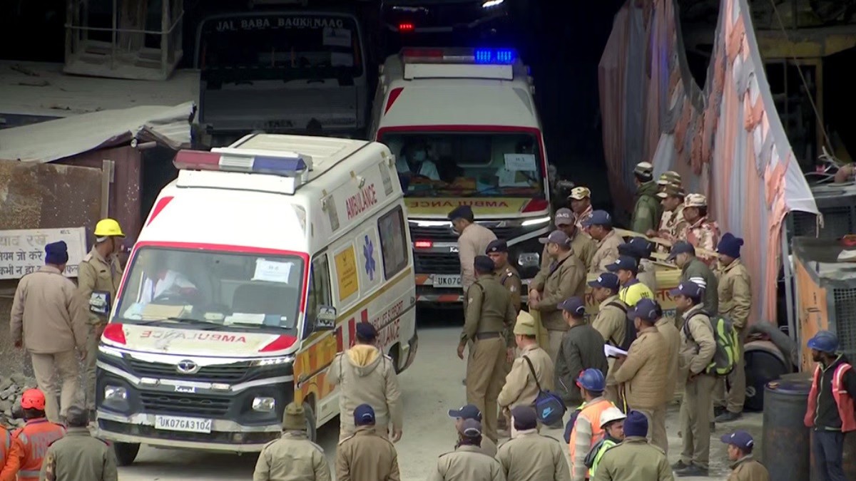 5 killed, 4 injured as vehicle hits power lines in India's Hyderabad