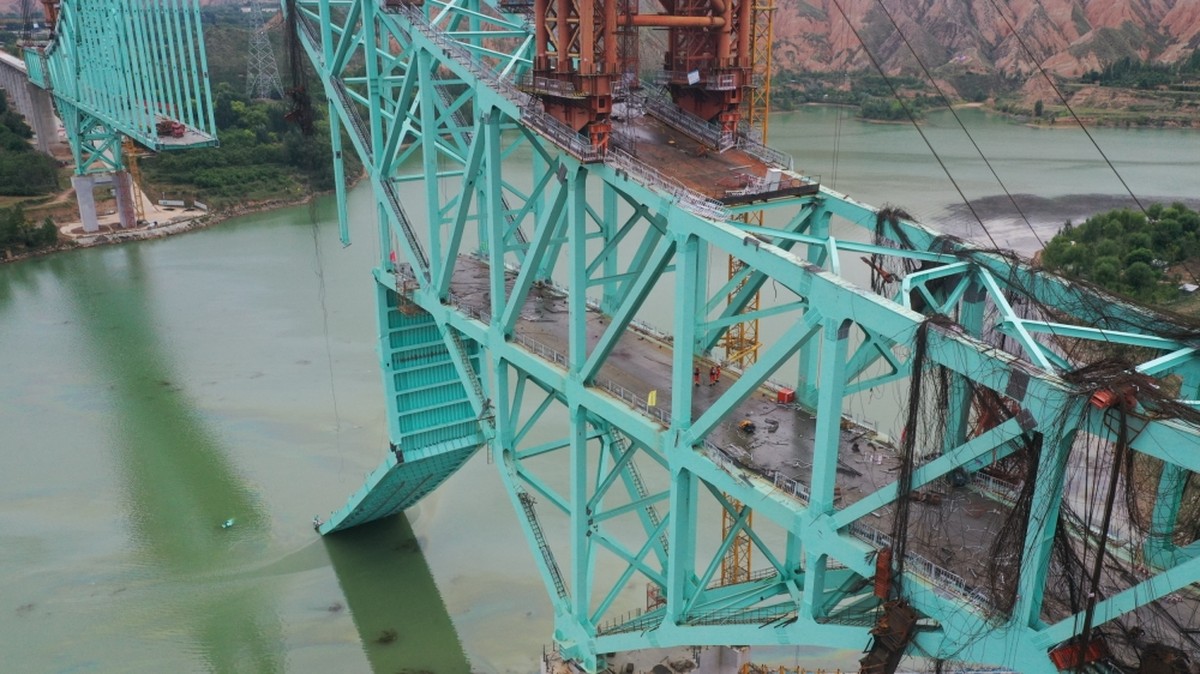 Investigation team set up after deadly bridge construction accident in NW China