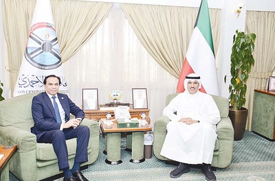 Ahmadi Governor, Pakistani envoy seek broader horizons in relations