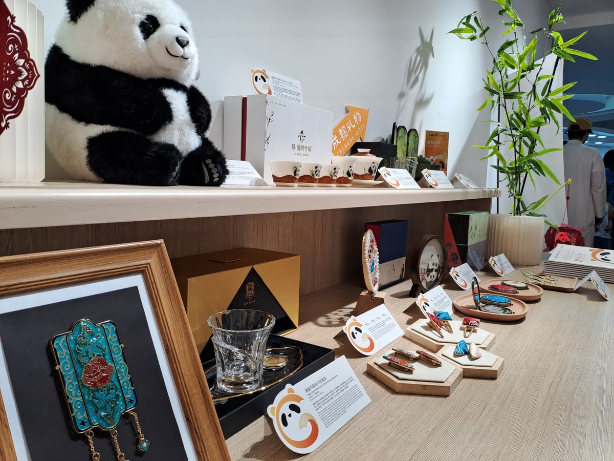 &lsquo;Chengdu Gifts&rsquo; Cultural and Creative Exhibition debuts in Kuwait, showcasing Tianfu culture in the Middle East