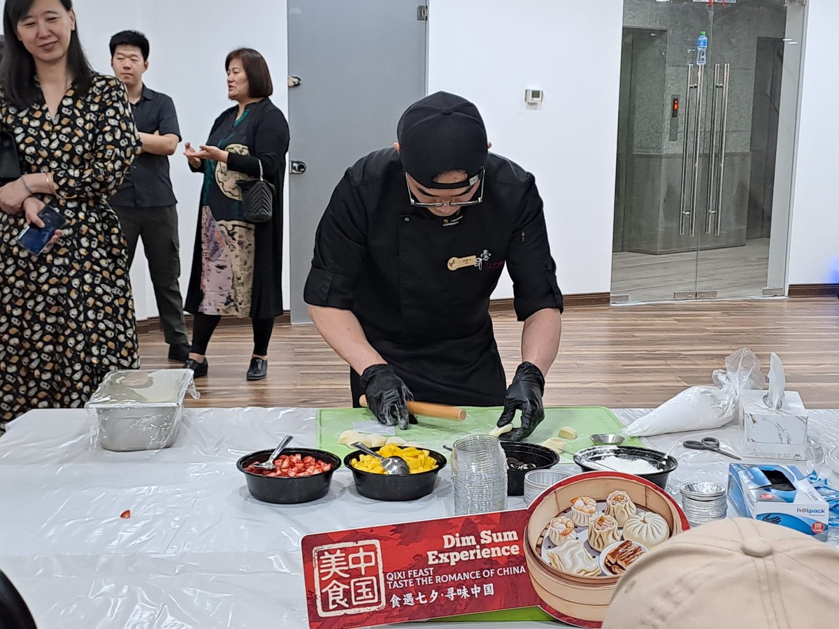 China Cultural Center hosts &lsquo;Qixi Feast,&rsquo; a cultural experience in Kuwait