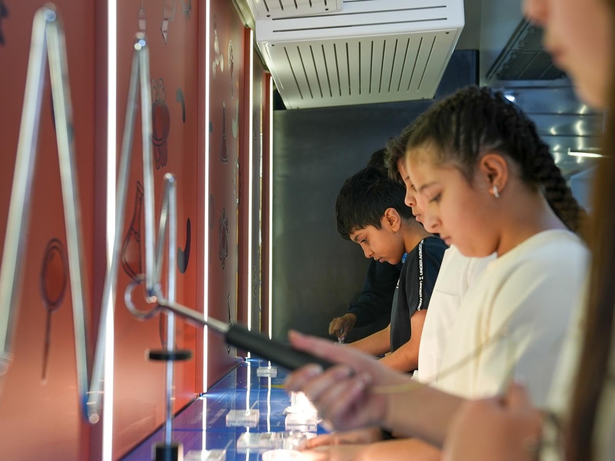 The Scientific Center rolls out 'STEAM bus' to make science accessible and fun for students