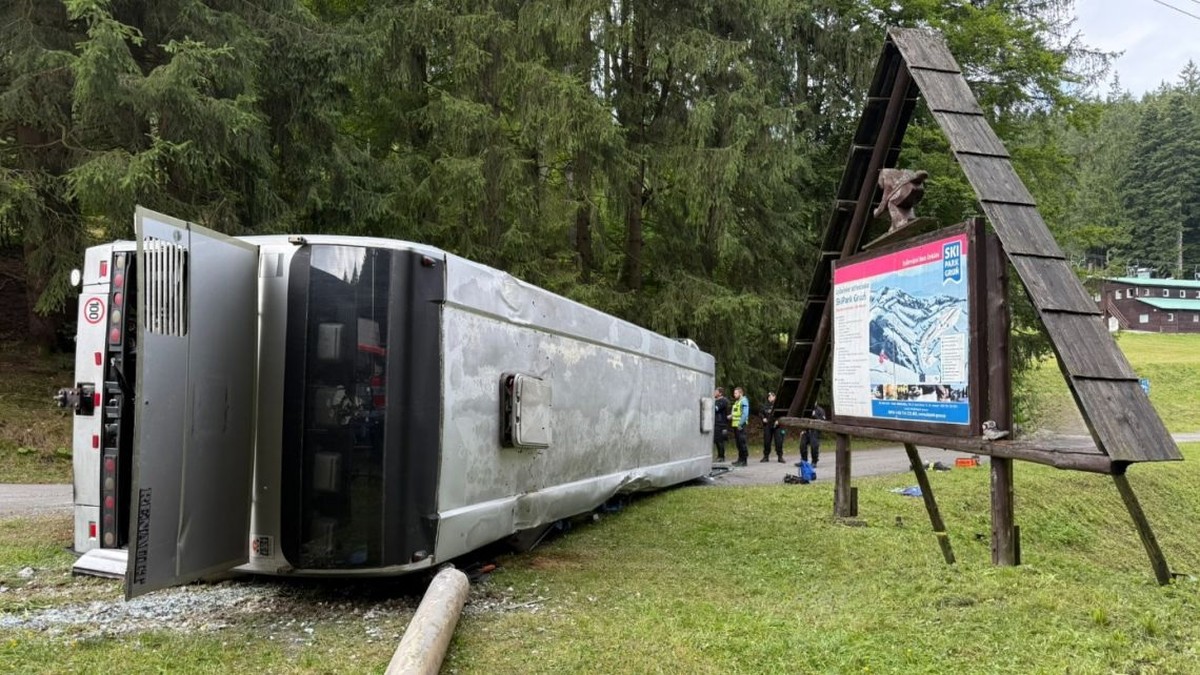 32 injured in Czech Republic bus accident