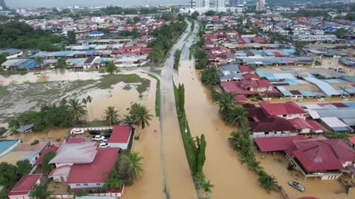 Flooding displaces over 480 in Malaysia's Borneo states