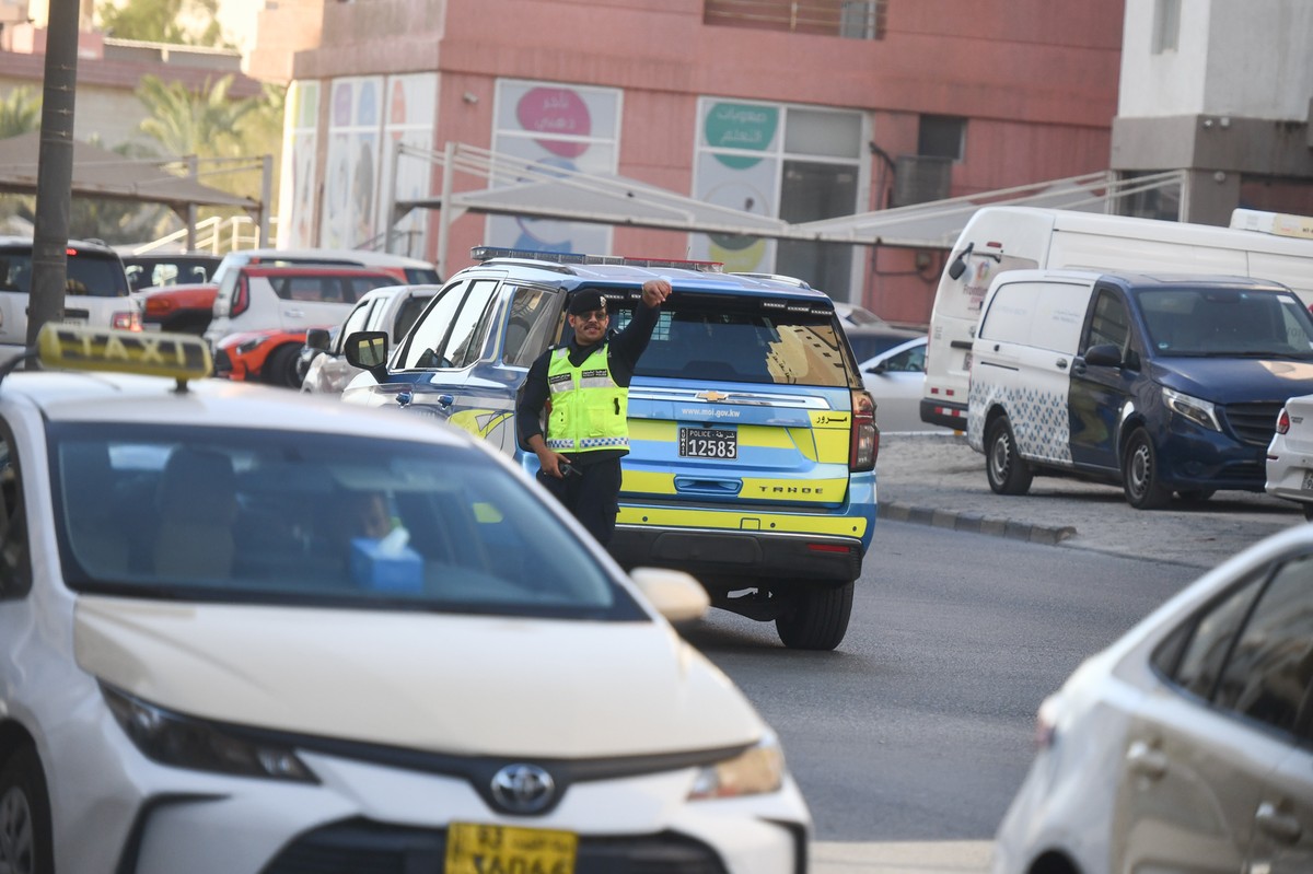 Kuwait traffic police efforts shine during the first day of the school year