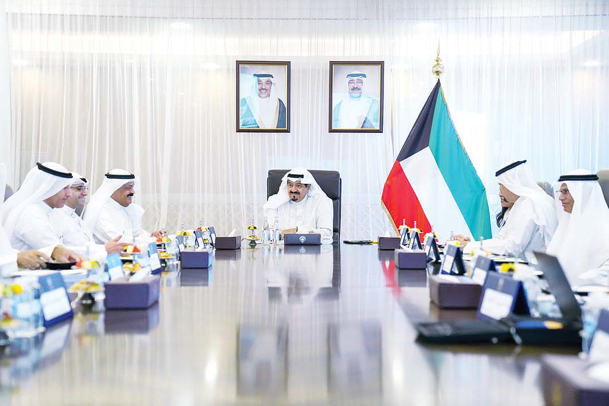 Prime Minister reviews Kuwait-China projects