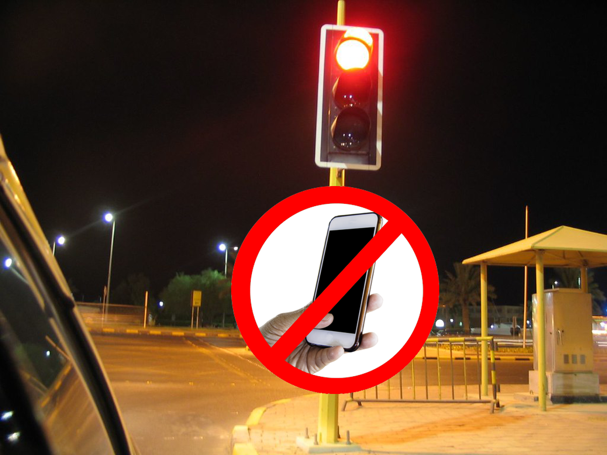 New Rule: KD70 fine for using a cell phone at traffic signals in Kuwait