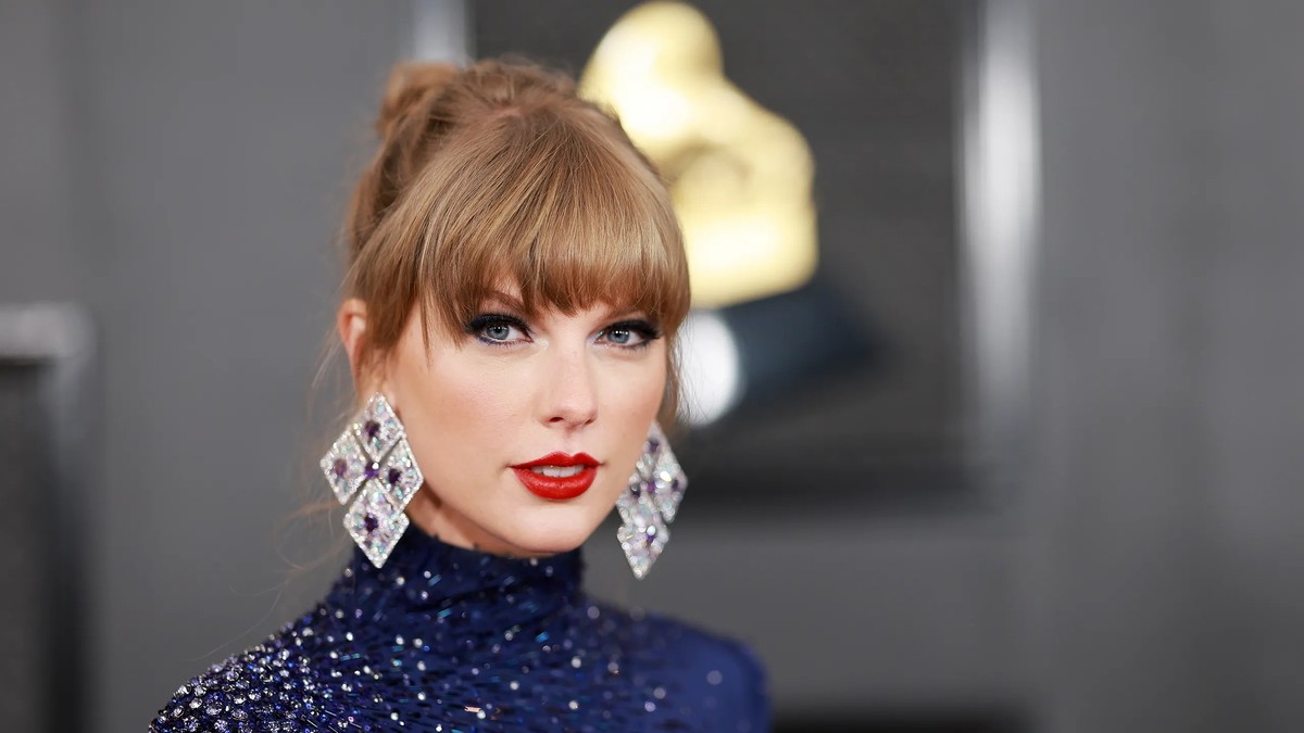 Taylor Swift fans flood German museum to see painting echoing her hit video 'The Fate of Ophelia'