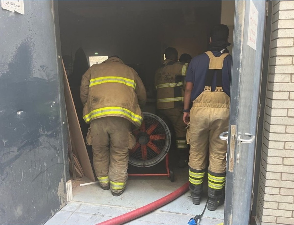 Firefighters contain carpentry shop fire in Shuwaikh Industrial Area