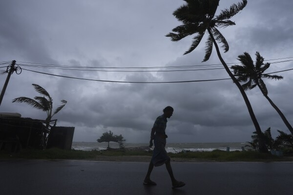 Over 9,500 people affected as heavy rains continue in Sri Lanka