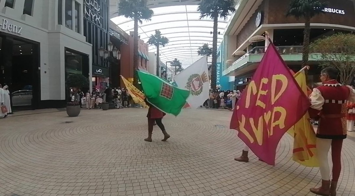 Italian Magic Unfolds at Avenues Mall with Dazzling Flag-Waving Show