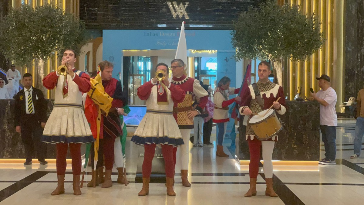 Italian Magic Unfolds at Avenues Mall with Dazzling Flag-Waving Show