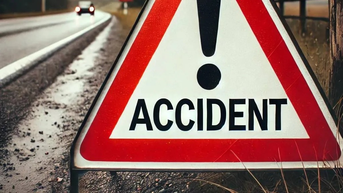 1 dead, 5 seriously injured in collision on Australian Outback highway