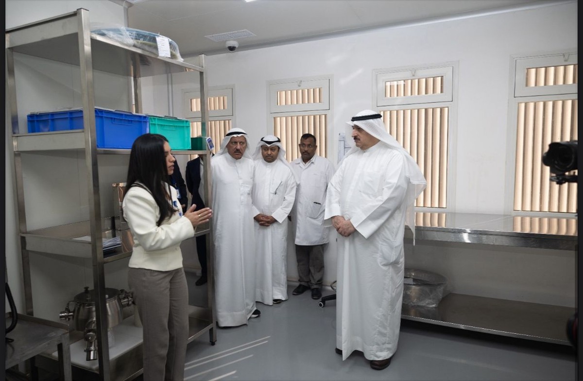 Kuwait promotes local drug manufacturing for medical self-sufficiency