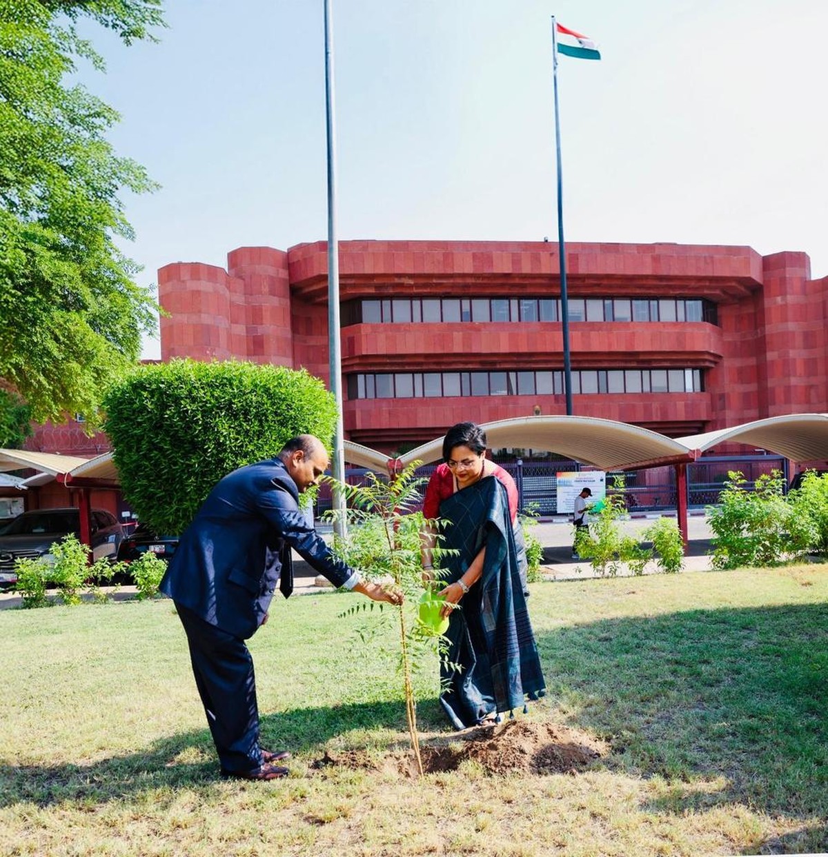 New Indian Ambassador Launches Kuwait Assignment with Diplomatic and Symbolic Acts