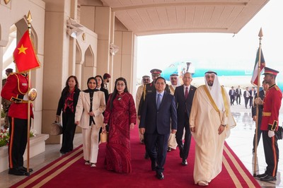 Vietnam PM arrives in Kuwait on official visit