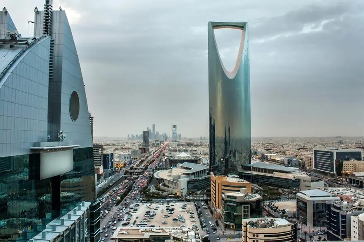 Saudi Arabia scales back pay premiums for expat workers