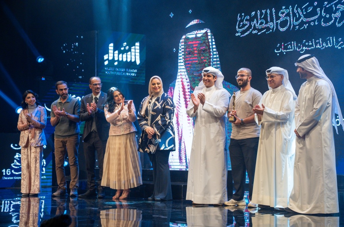 Minister urges youth to transform their passion into art