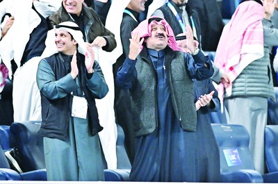 Al-Mutairi and Sheikh Al-Yousef congratulate Kuwait’s soccer team on Arab Cup qualification