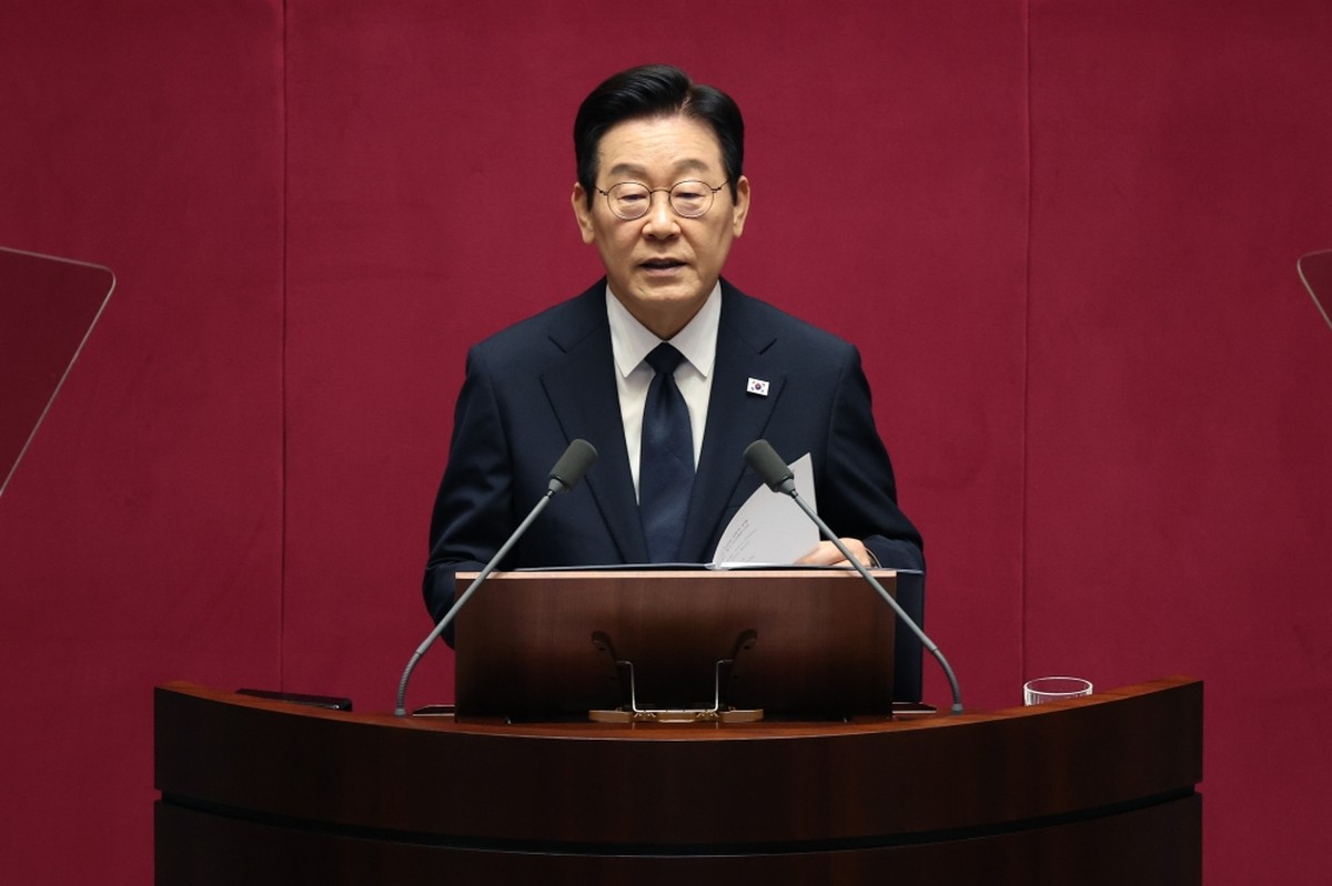 South Korean president proposes restoring communication channels with DPRK