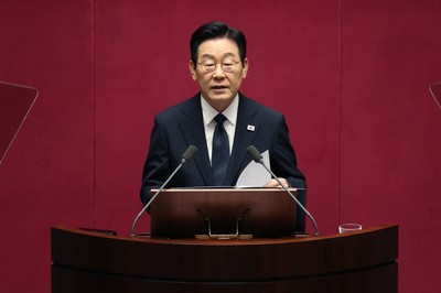 South Korean president proposes restoring communication channels with DPRK
