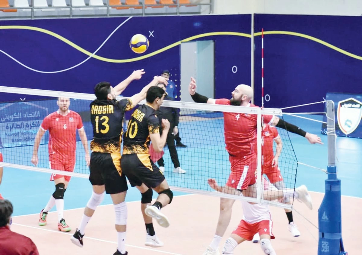 Kuwait Club takes on Al-Shabab in volleyball league