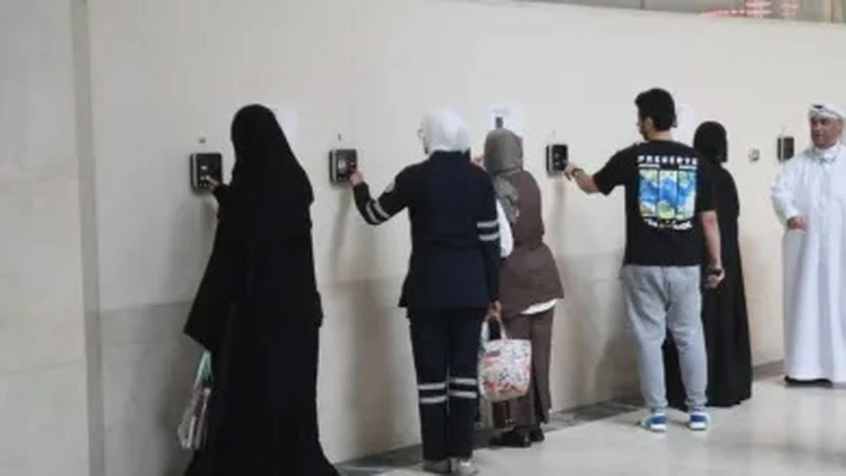 Fake Fingerprints, Real Arrests: 12 Kuwaitis Nabbed in Ministry Attendance Scam