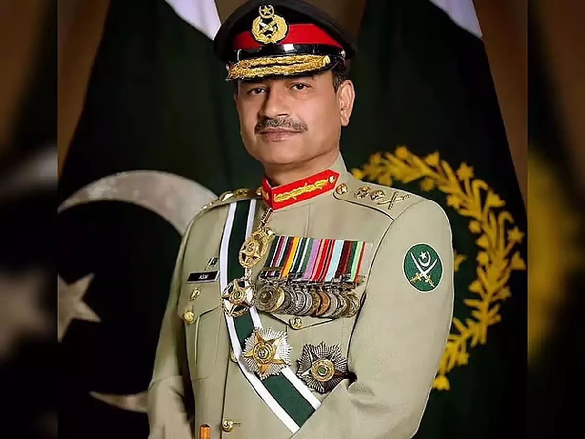 Pakistan&rsquo;s Army Chief Receives Saudi Arabia&rsquo;s Highest National Medal