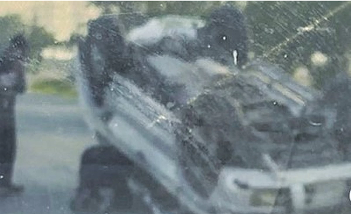 Three Expats Injured in Vehicle Rollover on King Fahd Road