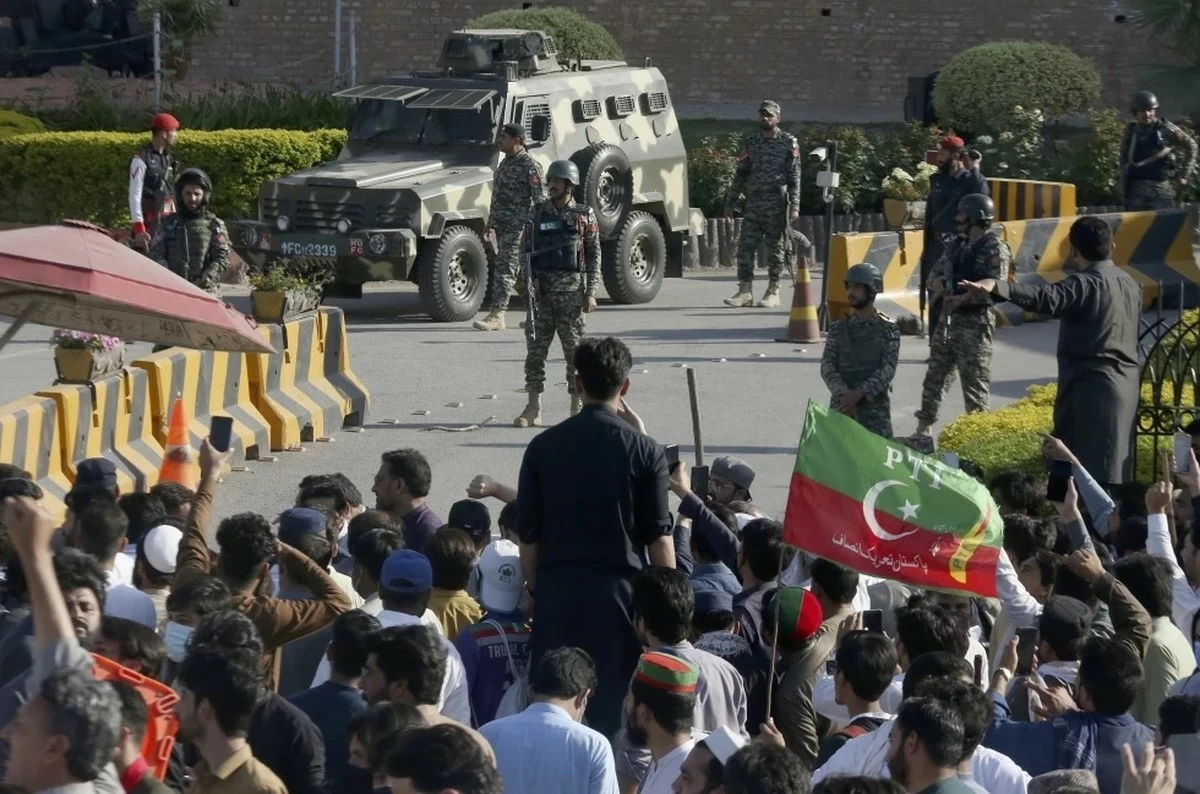 Pakistan Hands Life Sentences to Several Journalists Over Pro-Imran Khan Riots