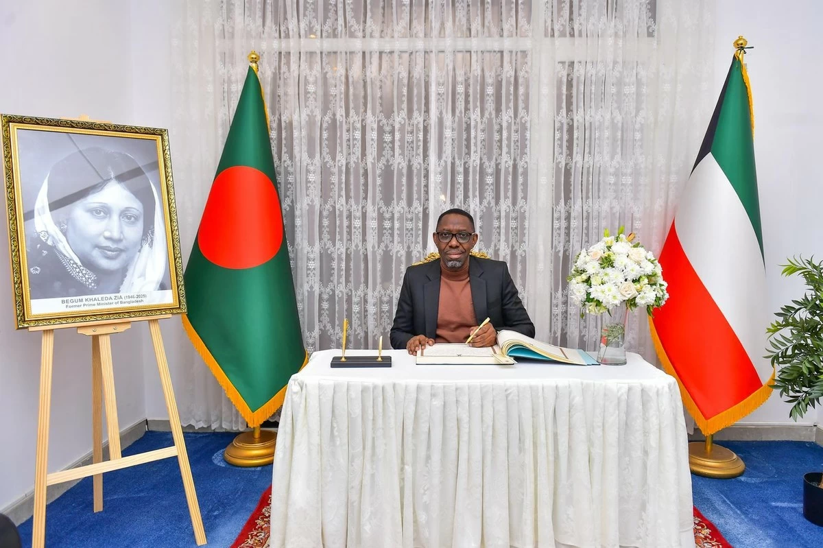 Bangladesh Embassy in Kuwait Holds Condolence Book Signing for Former PM Khaleda Zia