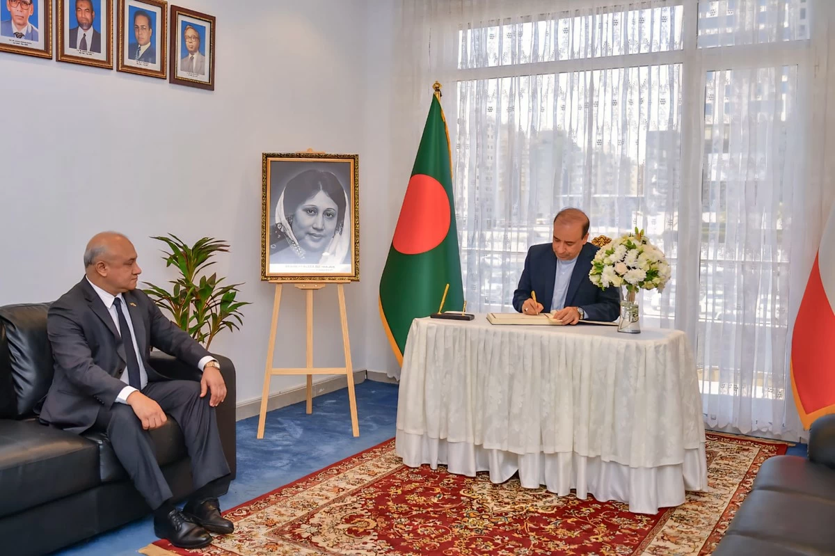 Bangladesh Embassy in Kuwait Holds Condolence Book Signing for Former PM Khaleda Zia