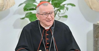 Cardinal Parolin visits Kuwait, to lead basilica elevation ceremony