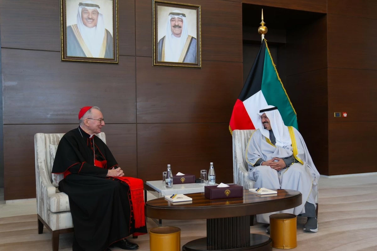Kuwait Prime Minister Meets Vatican Secretary of State Cardinal Pietro Parolin at Bayan Palace