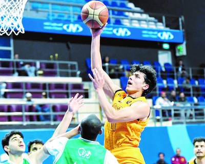 One-sided derby as Qadsia sweeps past Al-Arabi