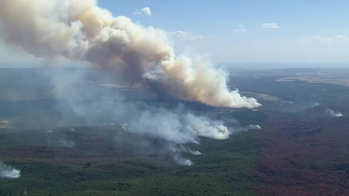 Bushfire threatening lives in Australia's Victoria