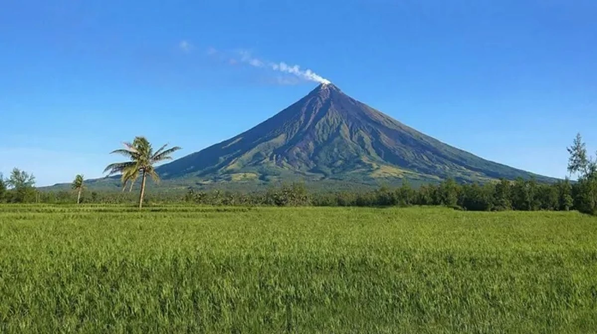 State of calamity declared in Tabaco City, Philippines due to eruption of Mayon Volcano