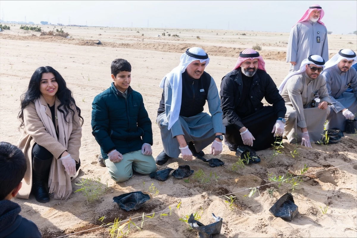 Kuwait authorities and volunteers join forces for environmental program