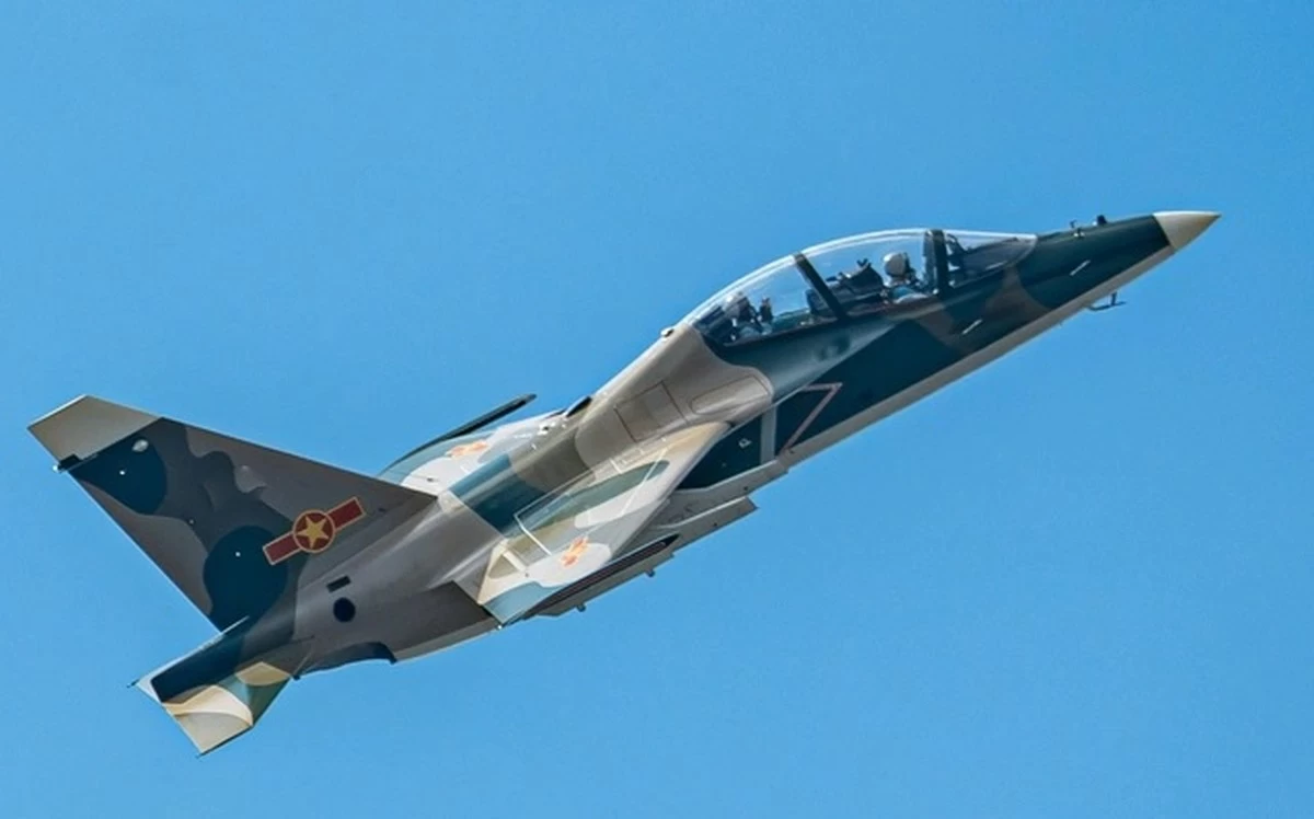 Military aircraft crashes in central Vietnam