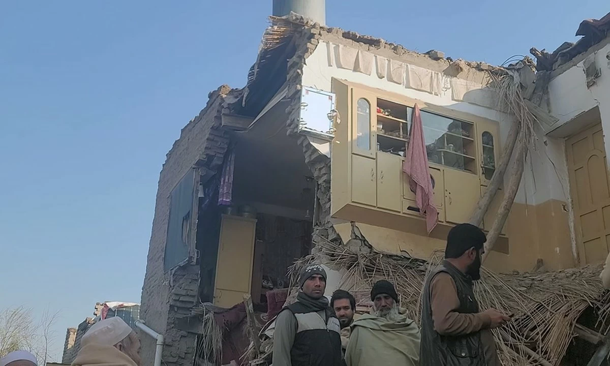 7 killed as roof collapses in eastern Afghanistan