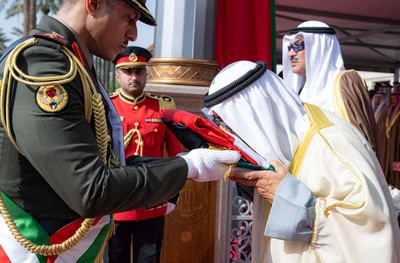 Kuwait Amir patronizes, attends flag-raising ceremony